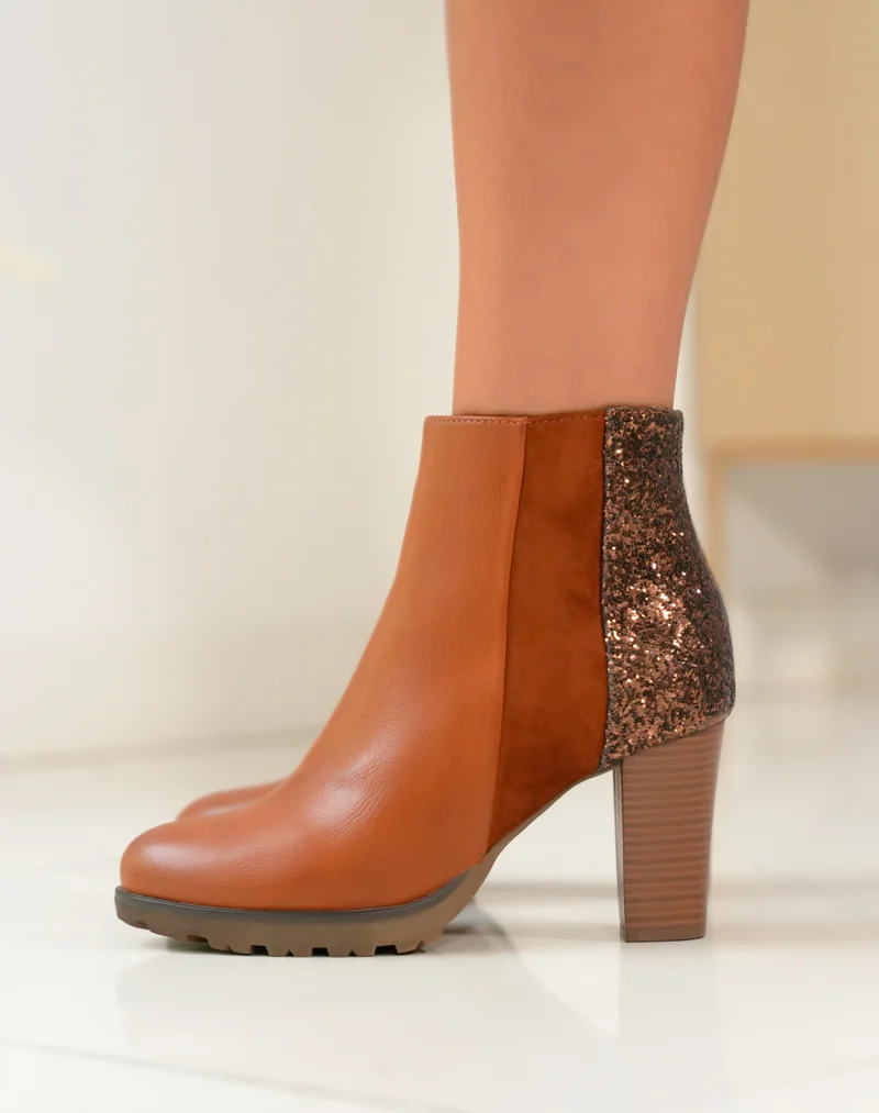Bottines camel triple matière à paillettes et à talon