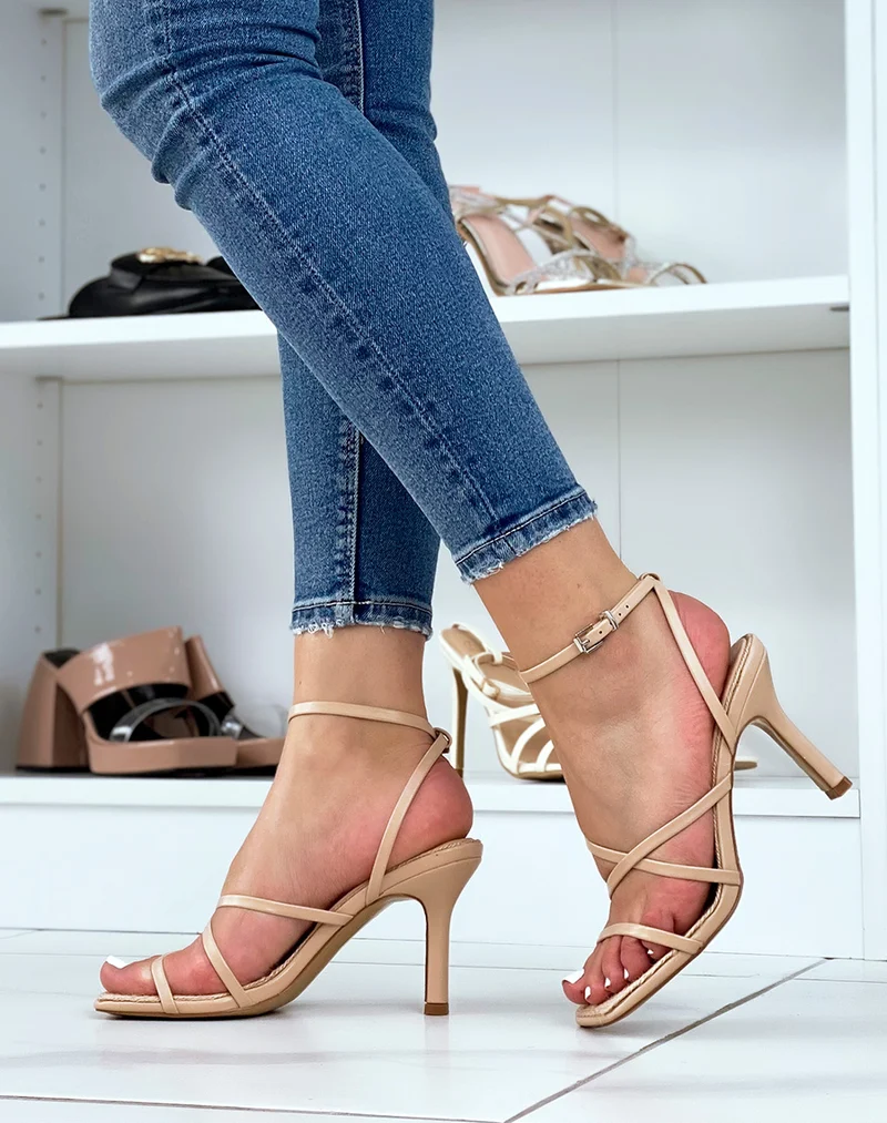 Sandales beiges à fine bride et intérieur toile de jute et talon aiguille