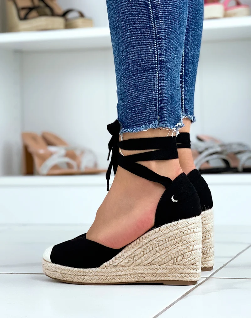 Espadrilles à talons compensés en toile noire à rubans