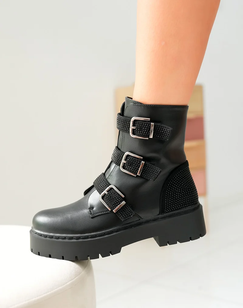 Bottines Femme Noires à Semelle Géante et Sangles Strassées