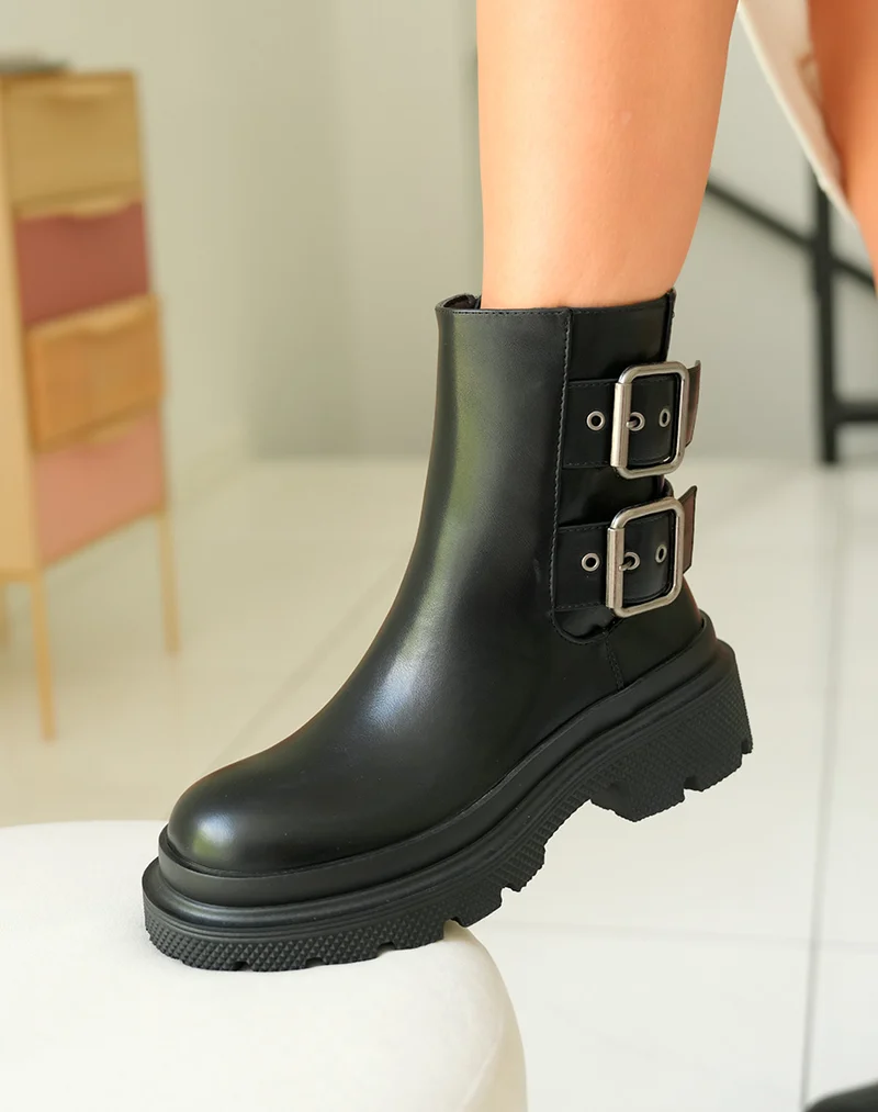 Bottines Femme Noires à Semelle Crantée et Boucles Réglables