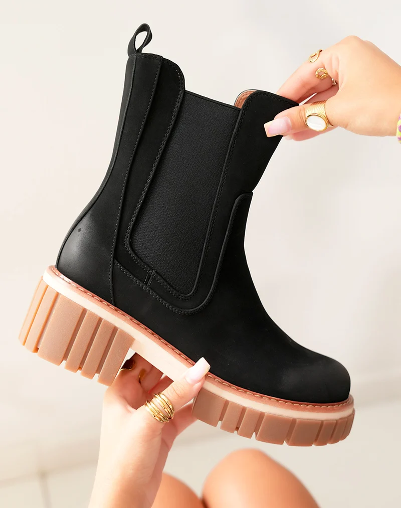 Bottines Montantes Noires à Semelle Crantée Marron - Alliance de Confort et Style