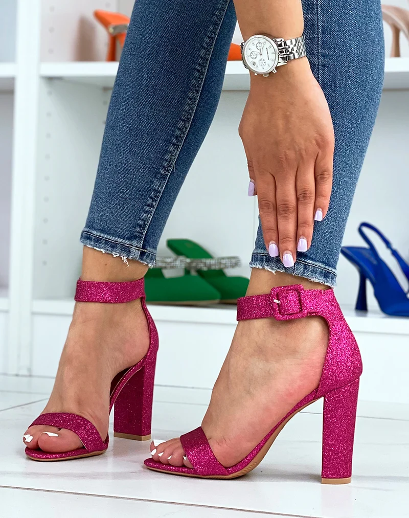 Sandales rose fushia pailletées à talon épais
