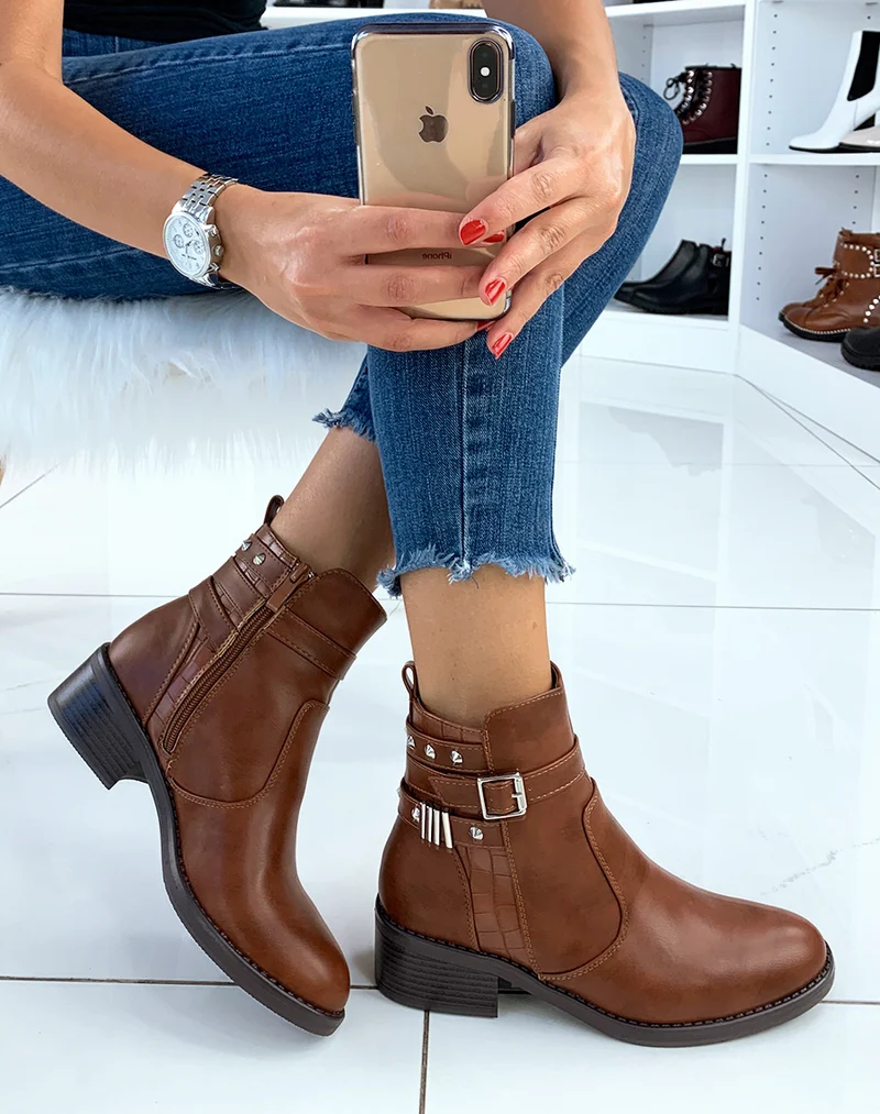 Bottines basses camel à détails argentés