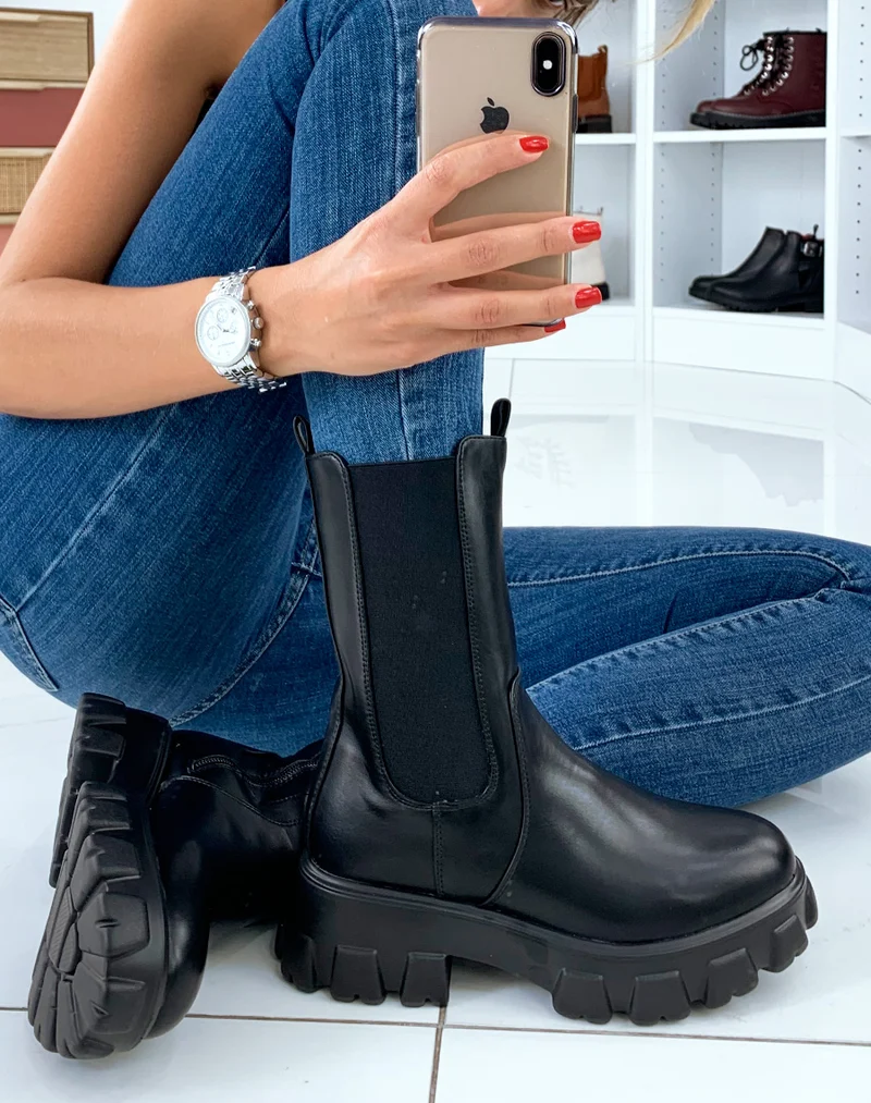 Bottes mi-mollet noires avec semelle crantée épaisse