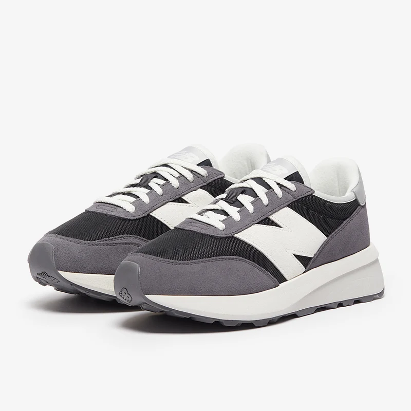 New Balance 370