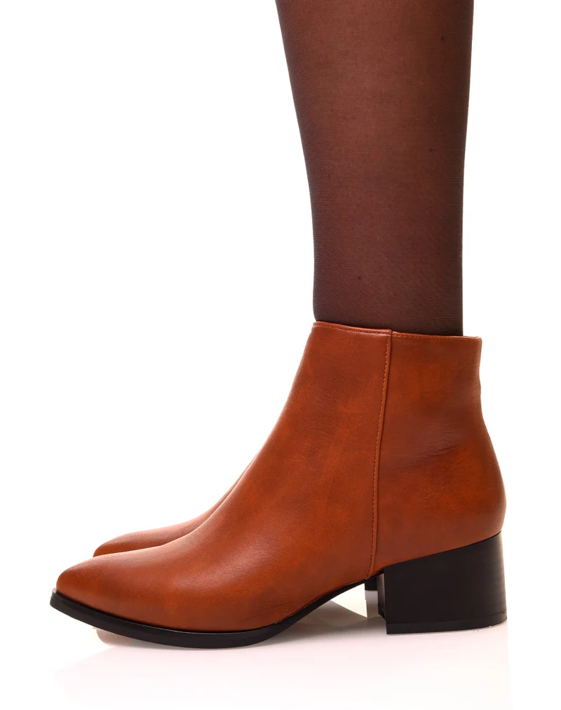 Bottines camel à talons carré et bouts pointus