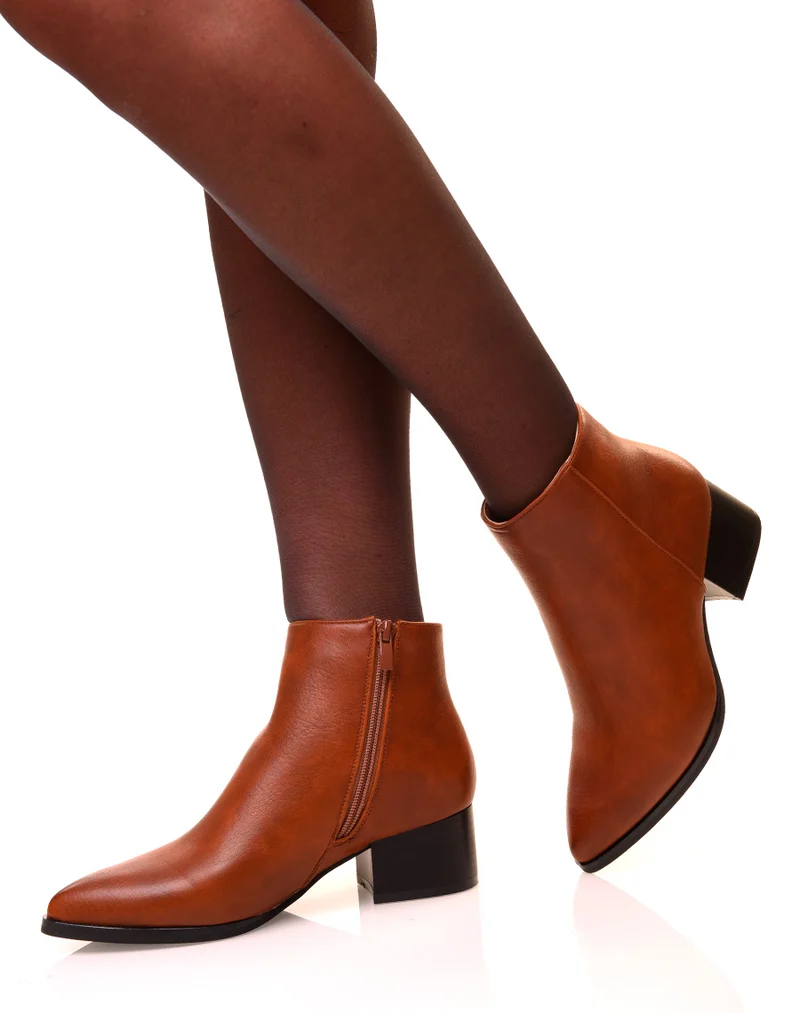 Bottines camel à talons carré et bouts pointus