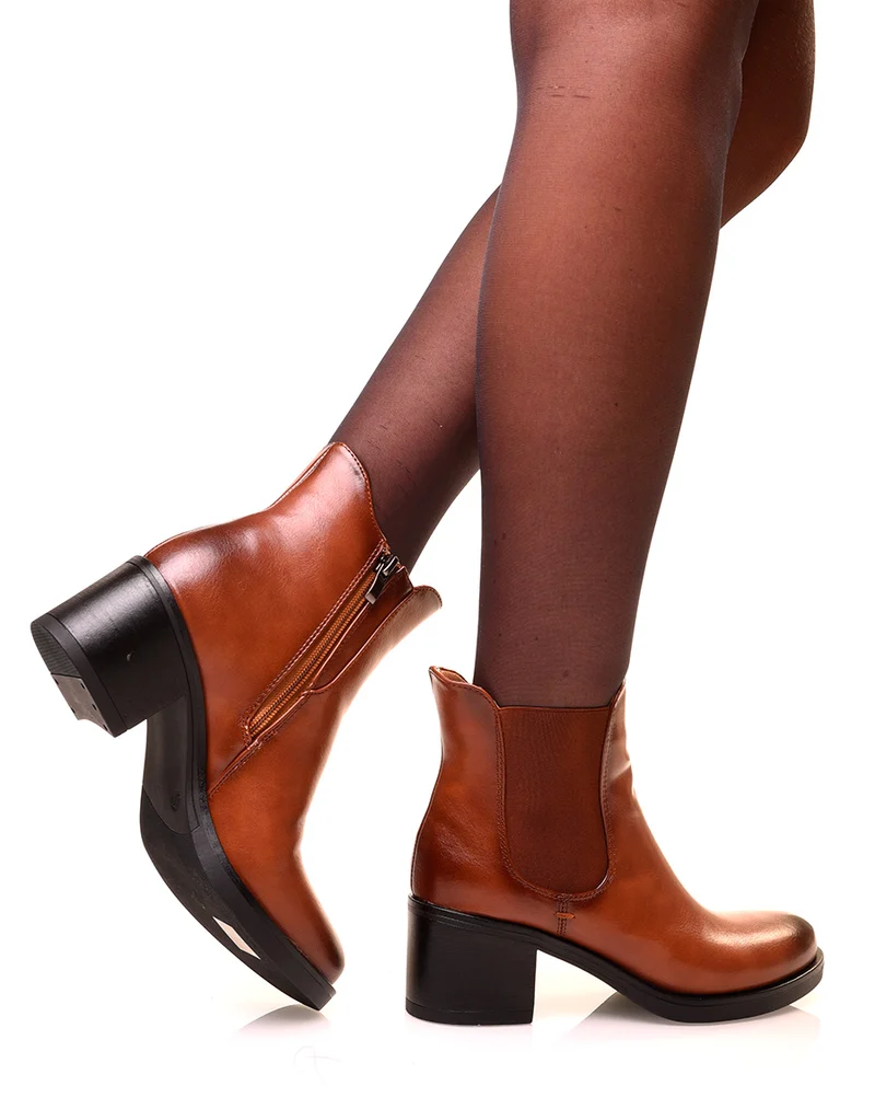 Bottines à talons carrés camel