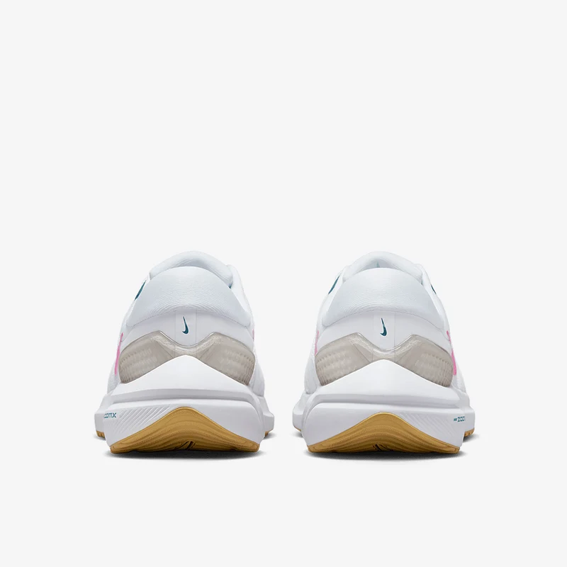 Nike Femme Air Zoom Vomero 16