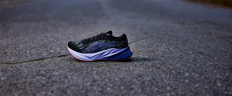 ASICS Womens Novablast 3
