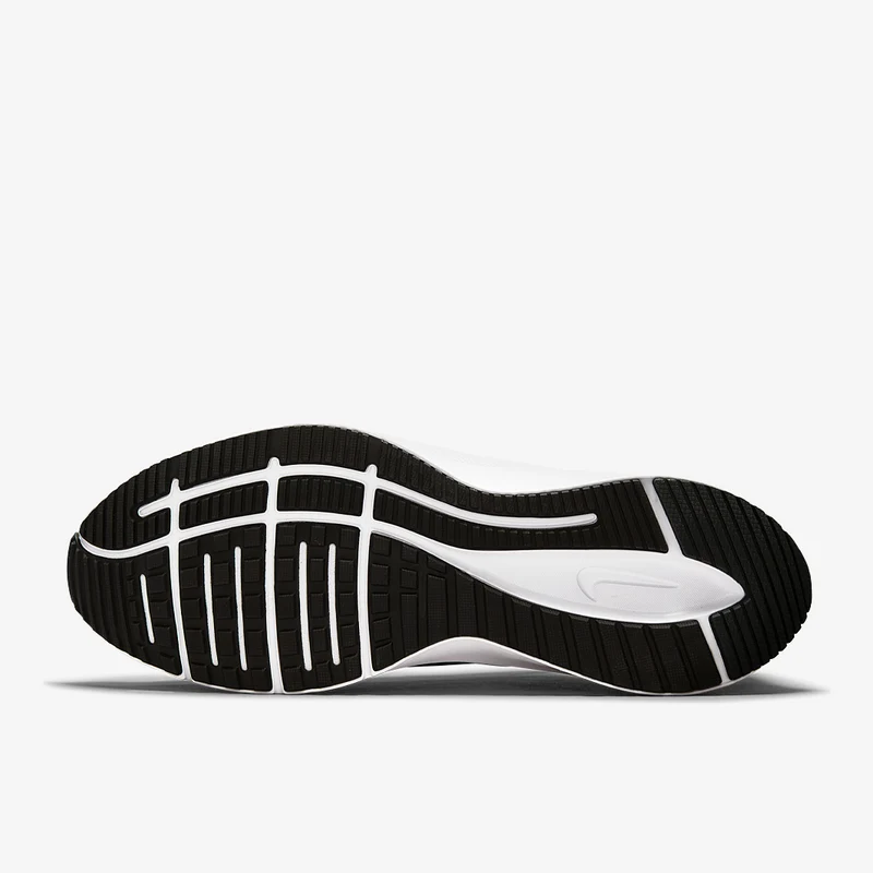 Nike Chaussure de running sur route pour Homme Quest 4