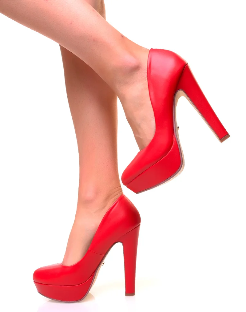 Escarpins rouges effet simili-cuir à talons carrés et plateformes épaisses