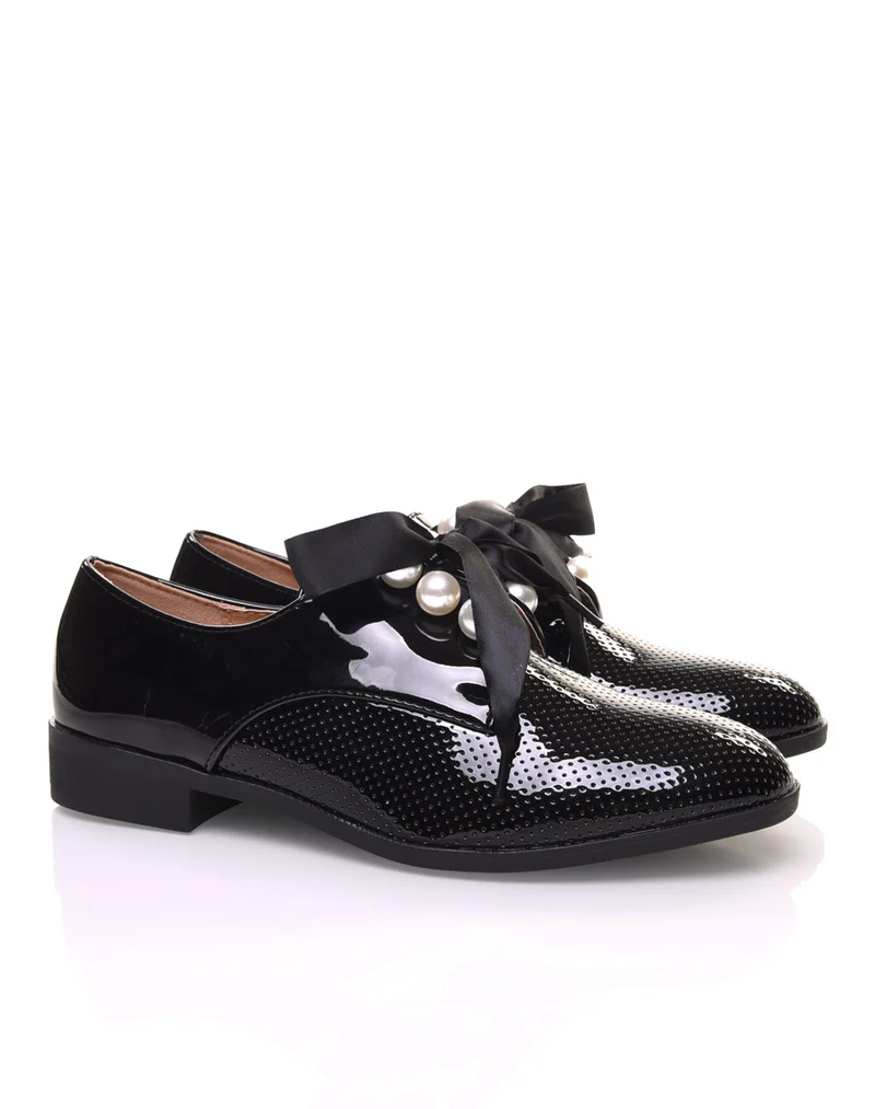 Derbies noires perlées