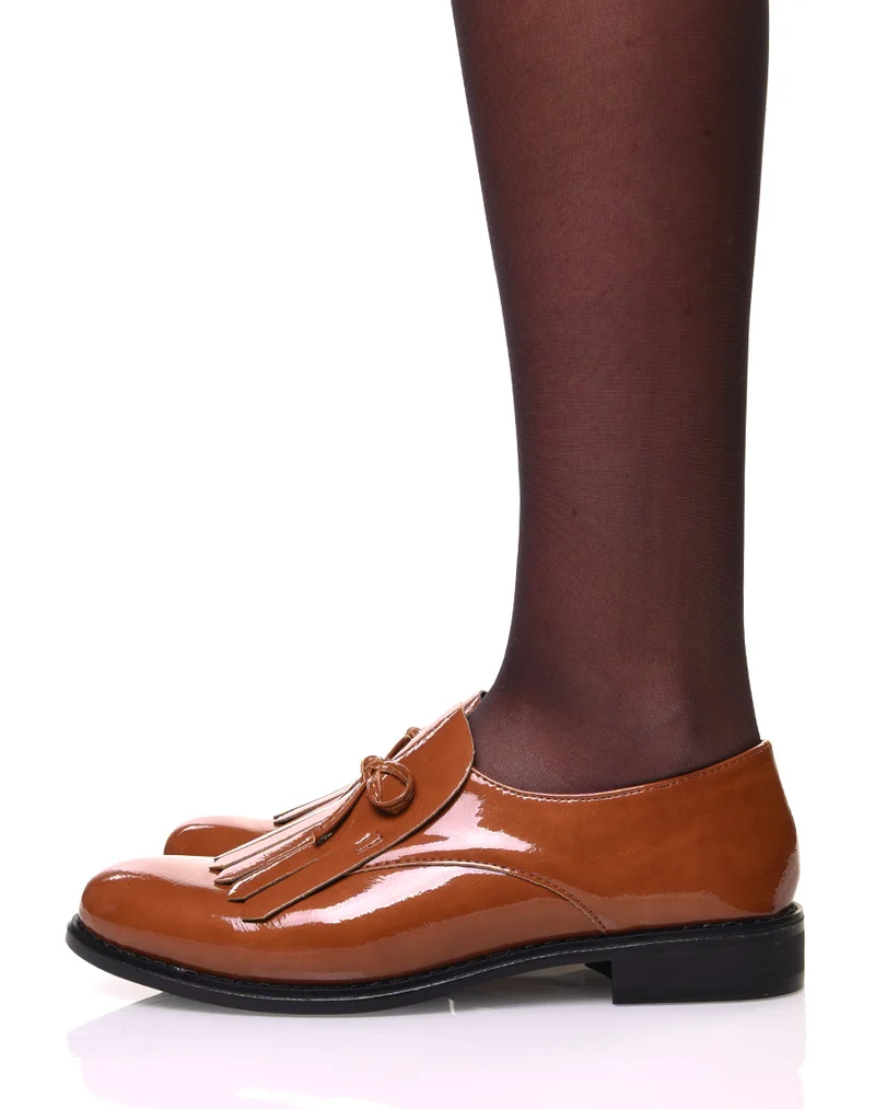 Derbies camel vernis à frange et nœud