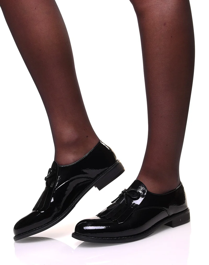 Derbies noires vernis à frange et nœud