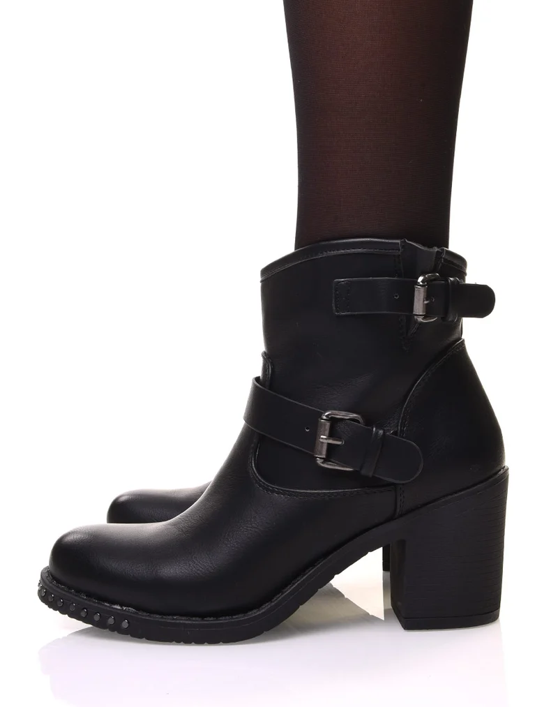 Bottines noires à sangles
