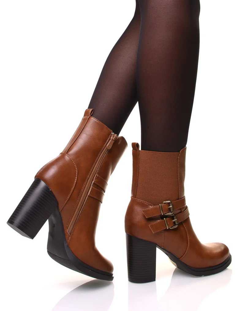 Bottines camelles montantes à talons à sangles