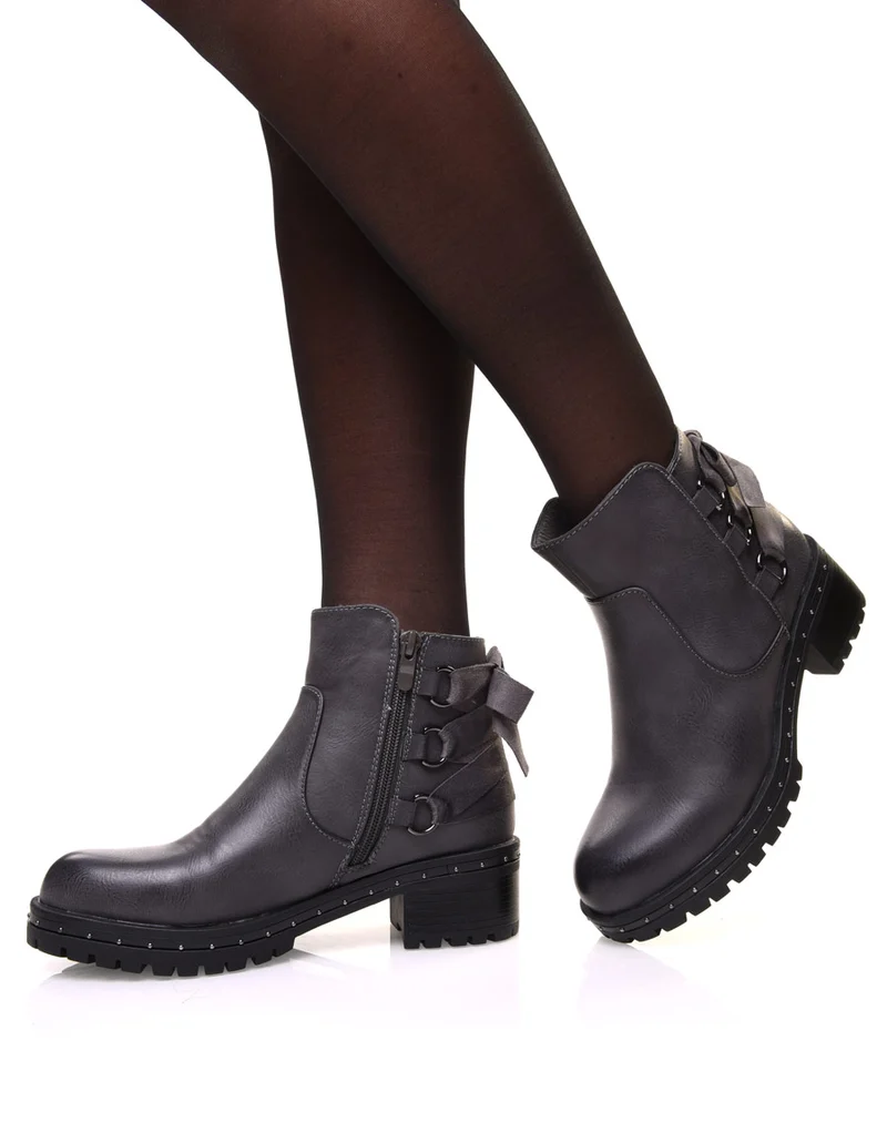 Bottines grises à nœud et semelle crantée
