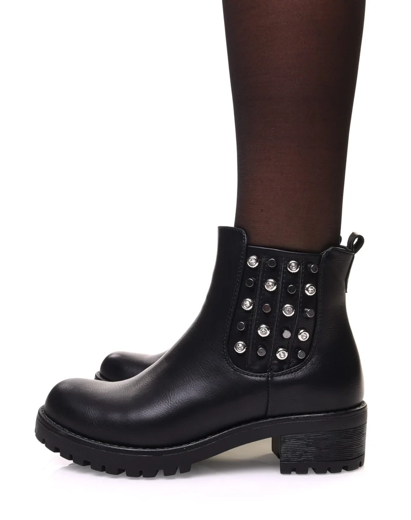 Chelsea boots noires à détails cloutés