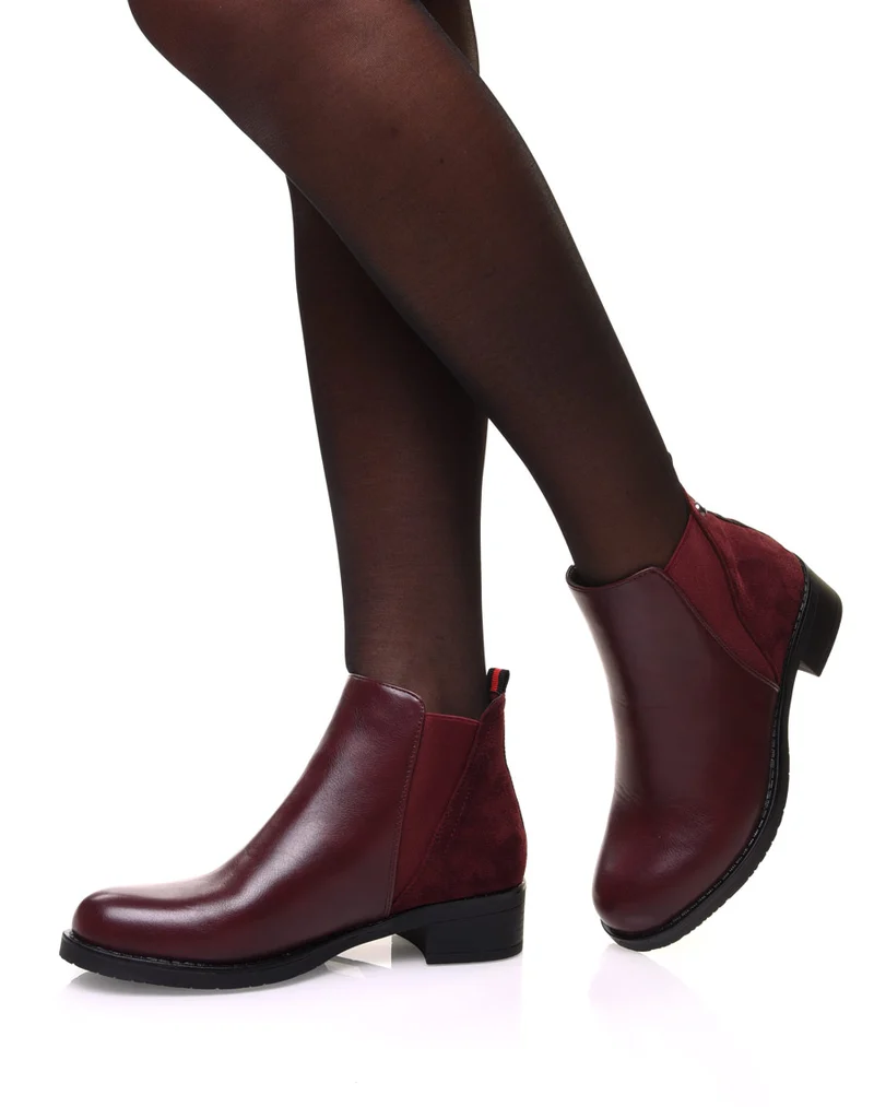 Bottines bordeaux avec élastique bicolore à l’arrière