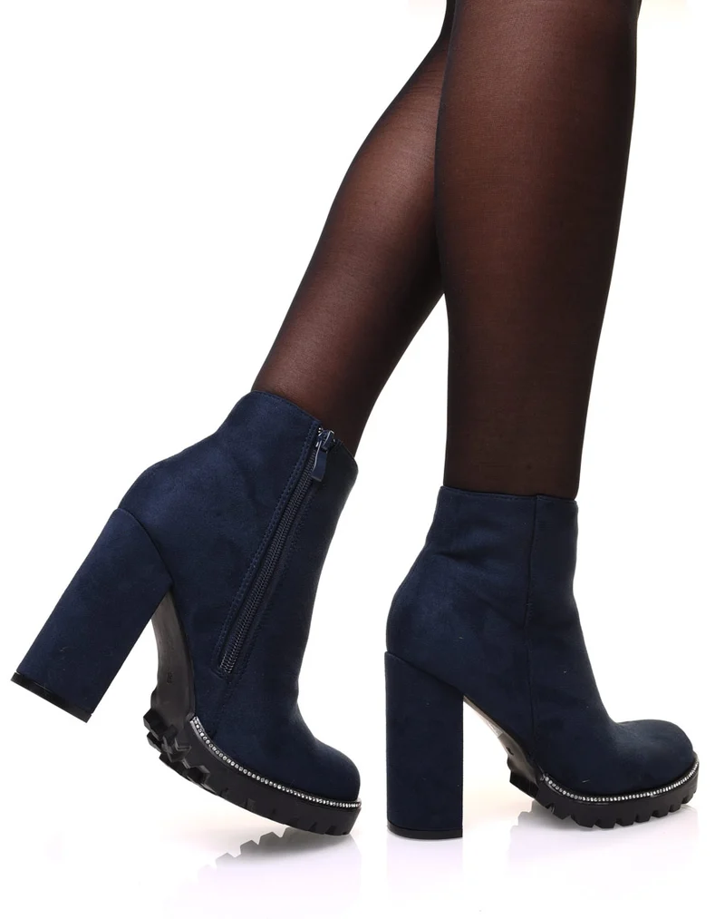 Bottines bleues en suédine à talon et semelle crantée