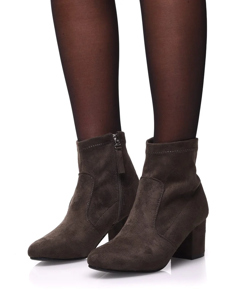 Bottines kaki entièrement en suédine talons épais mi haut