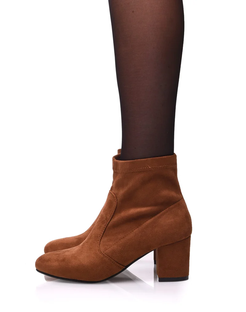 Bottines camel entièrement en suédine talons épais mi haut