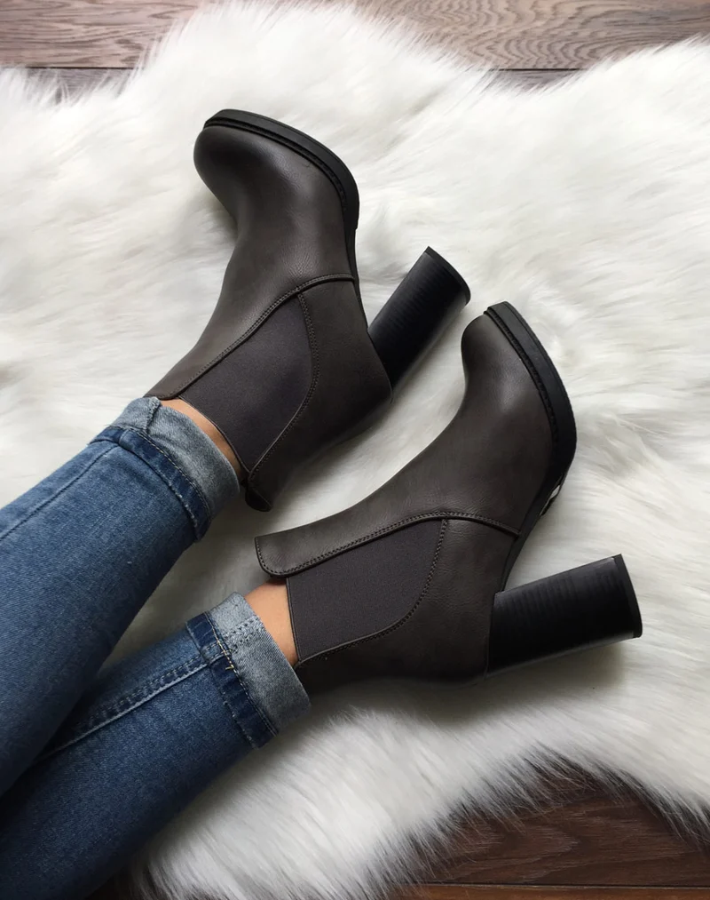 Bottines grises semi-montantes élastiques