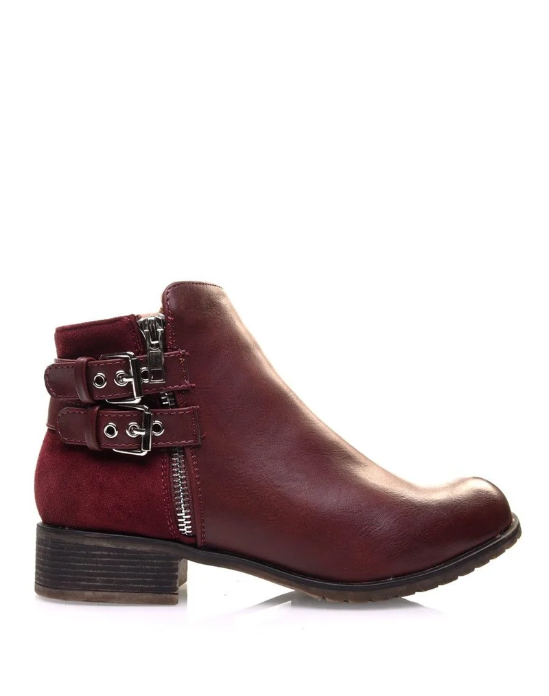Bottines basses bordeaux à sangles argentées