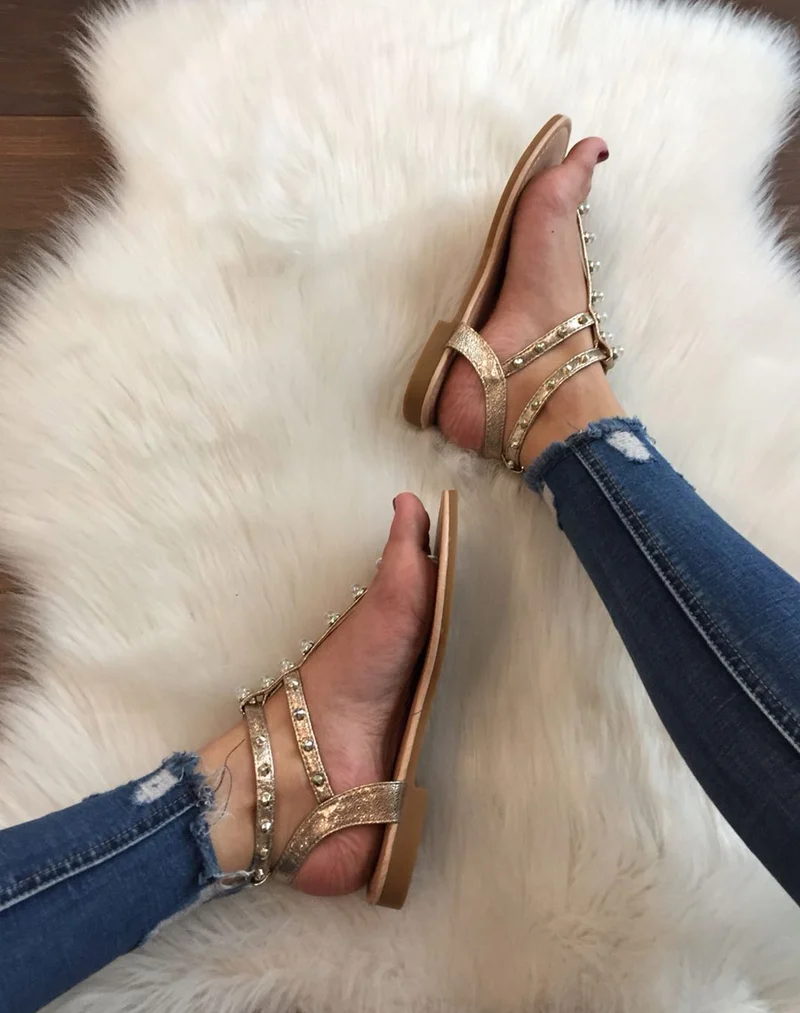 Nu-pieds champagne à perles