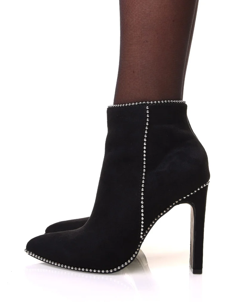 Bottines noires en suédine avec détails cloutés et talons