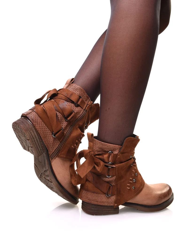 Bottines camelles à empiècements bi matières et nœud