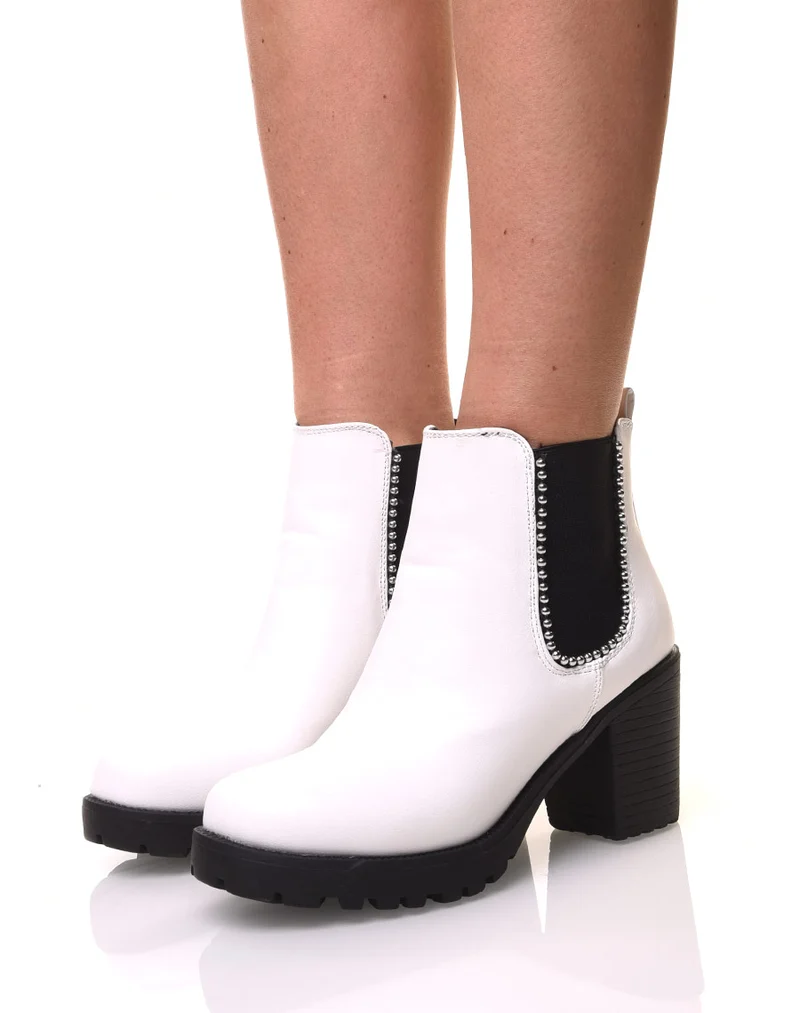 Bottines cloutées blanches à talons