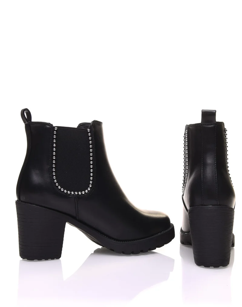 Bottines cloutées noires à talons