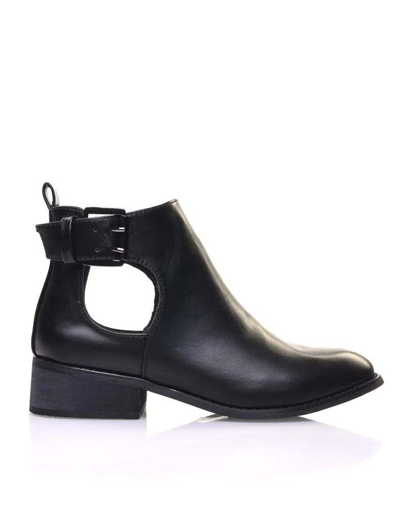 Bottines plates noires ajourées avec sangle
