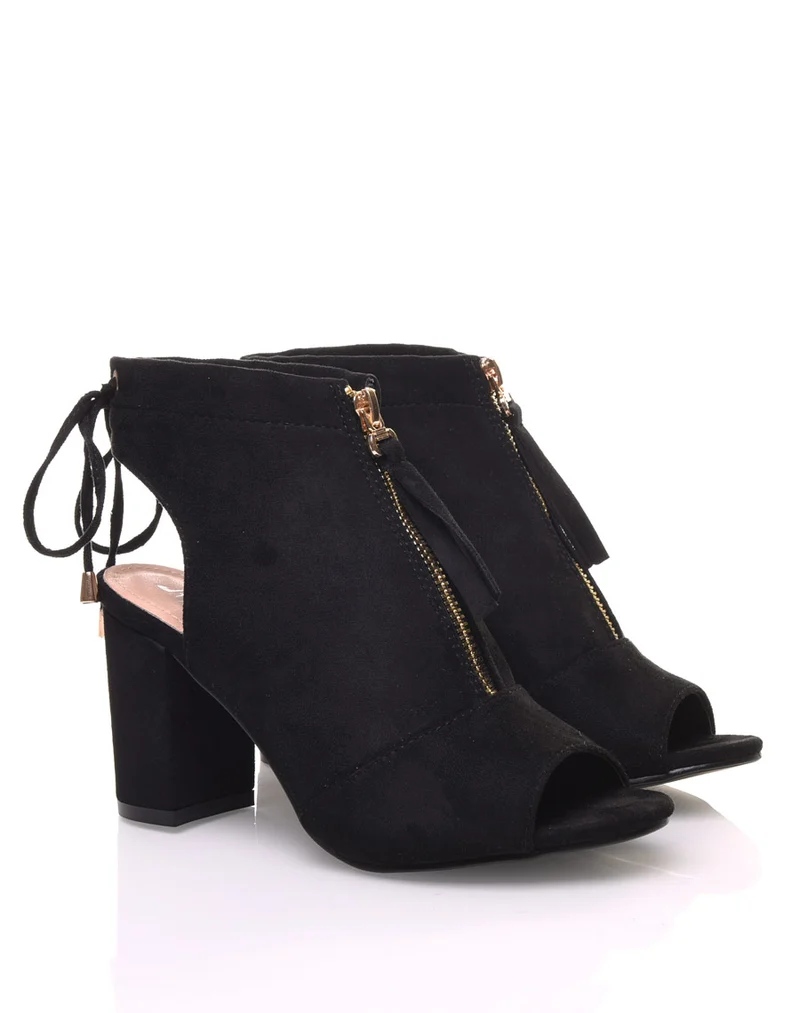 Sandales noires à talons à fermeture avant