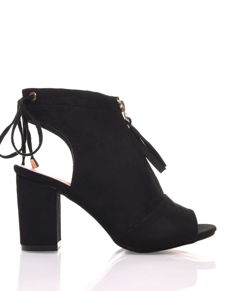 Sandales noires à talons à fermeture avant