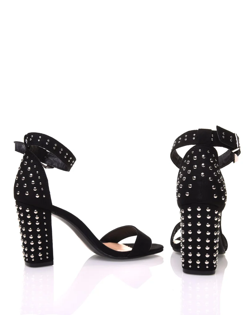 Sandales cloutées noires