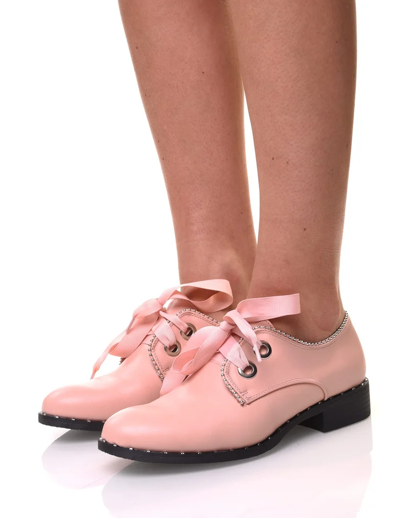 Derbies roses cloutés