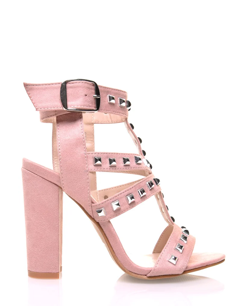 Sandales à talons hauts cloutées roses