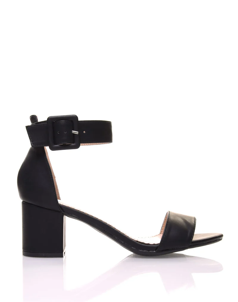 Sandales à talons noires