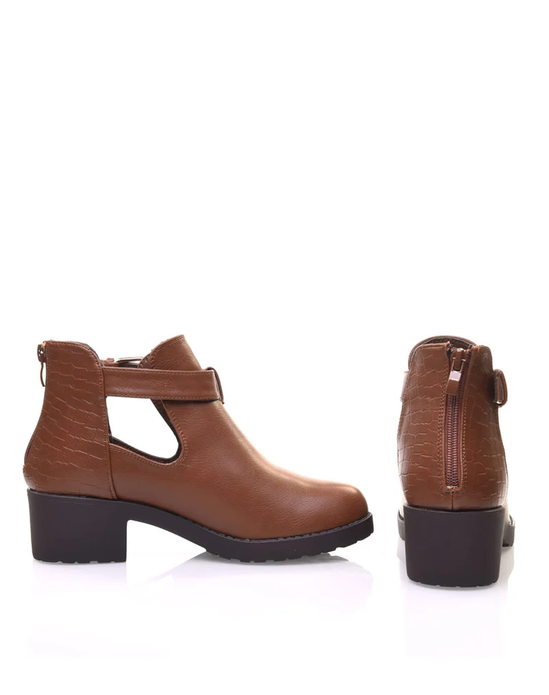 Bottines camel ajourées à petit talon et boucle