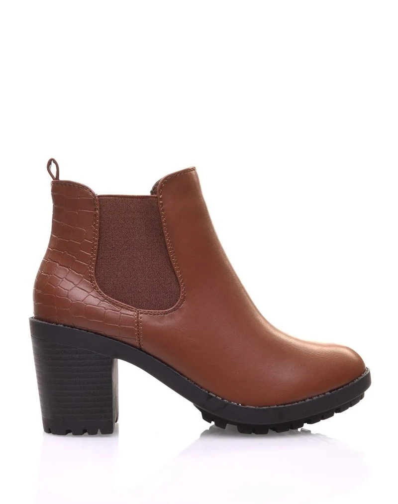Chelsea boots camel à talon et effet croco