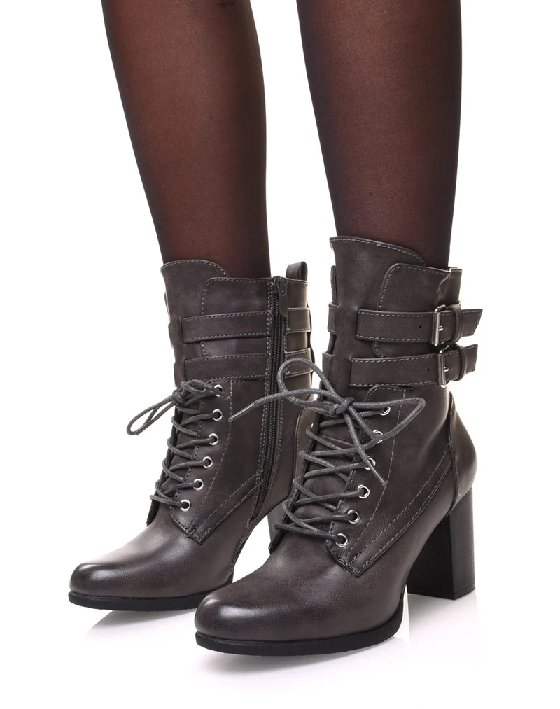 Bottines grises à talons lacées