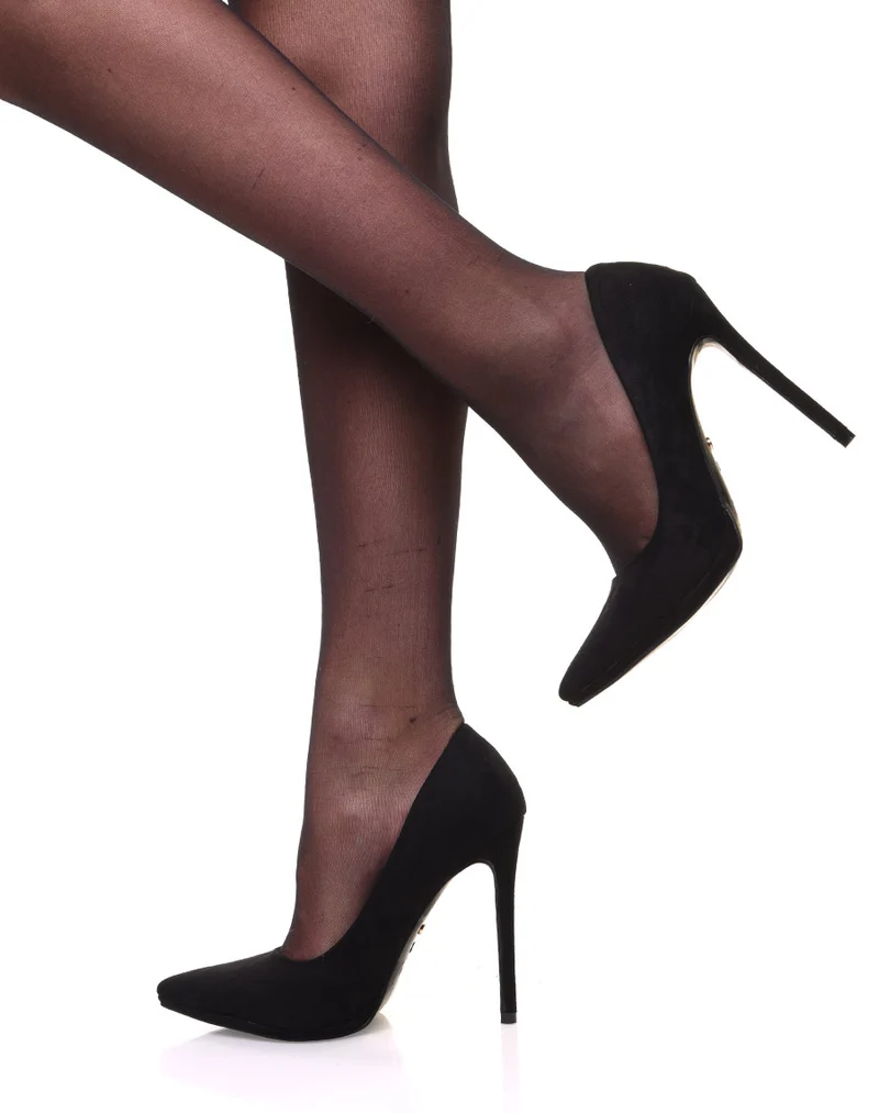 Escarpins noirs en suédines et bouts pointus