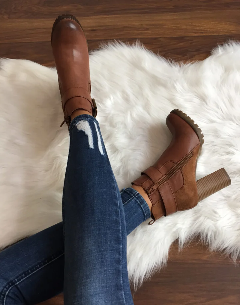 Bottines élastiques camel à talon