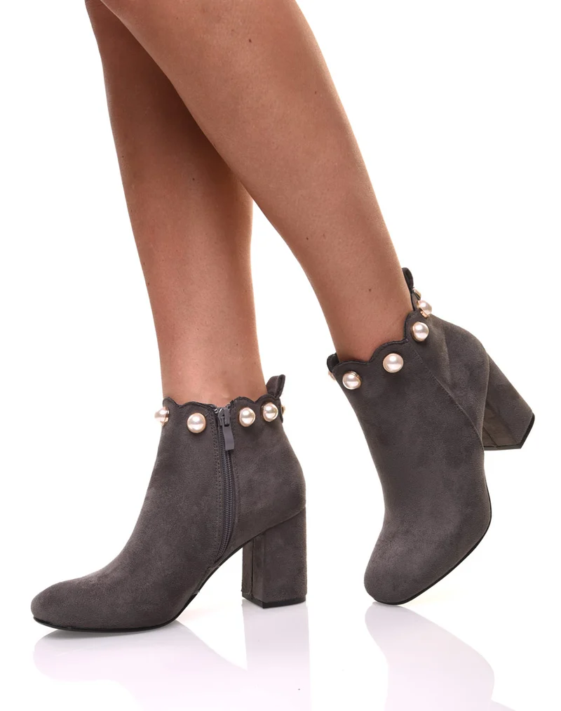 Bottines grises bordées de perles