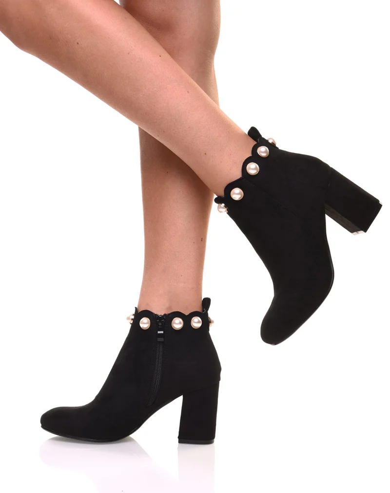 Bottines noires bordées de perles