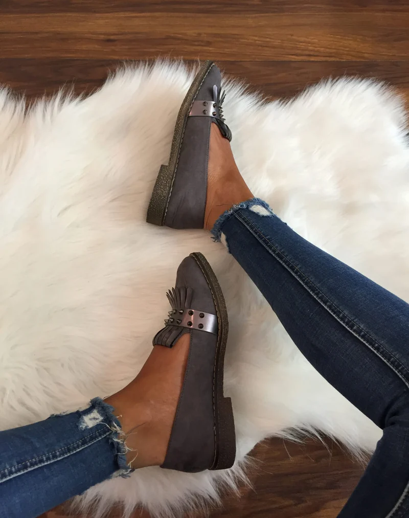 Mocassins cloutés gris